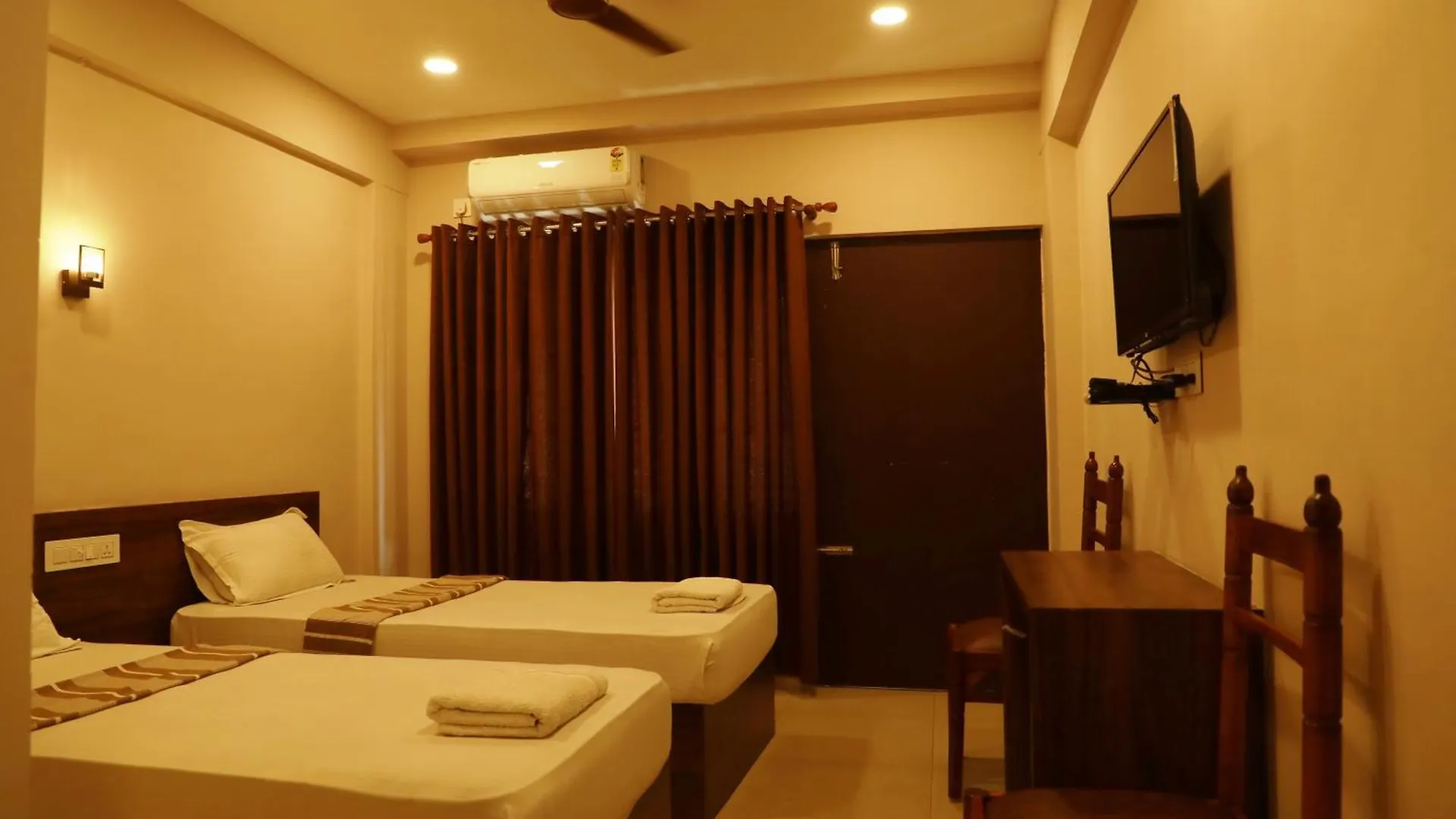 Plaza Tourist Home Kannur Ινδία