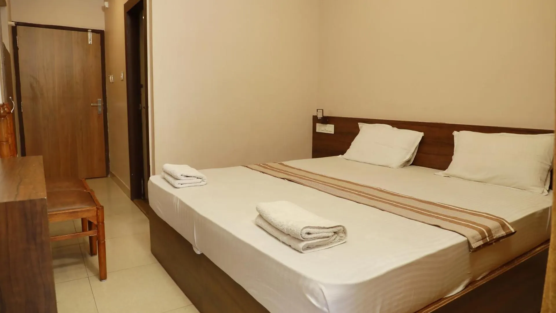 Plaza Tourist Home Kannur 2*,