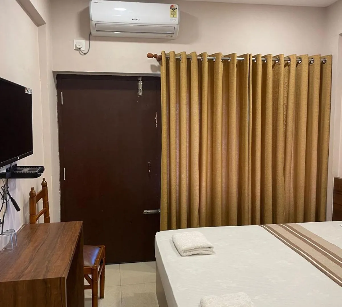Ξενοδοχείο Plaza Tourist Home Kannur