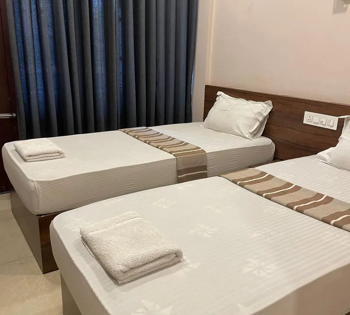 Plaza Tourist Home Kannur Hotel